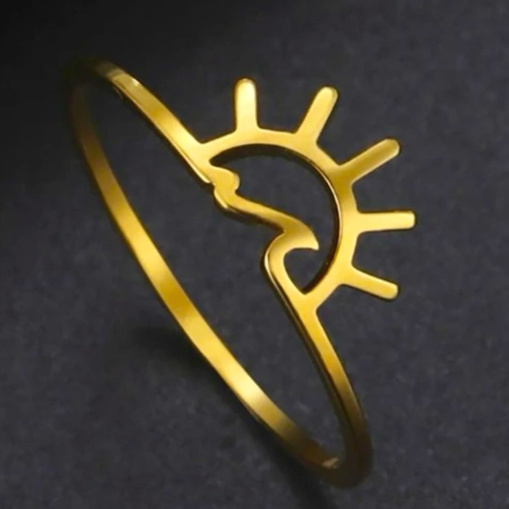 Sun and Ocean Wave Ring